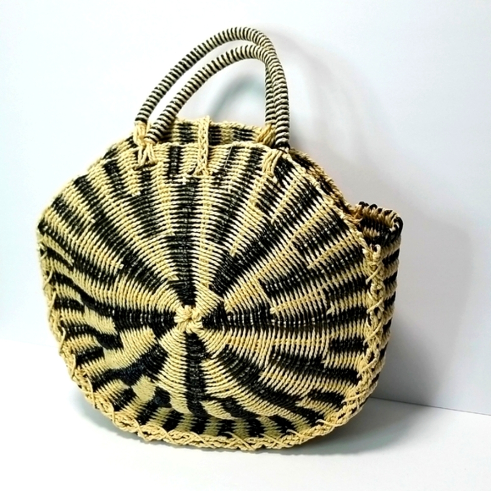 NY & COMPANY Circle, Black & Cream Shoulder Bag New With Tags Vacation Vibes - Picture 4 of 9
